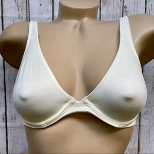 NEW Victoria's Secret Body by Victoria Underwire Bra 32B